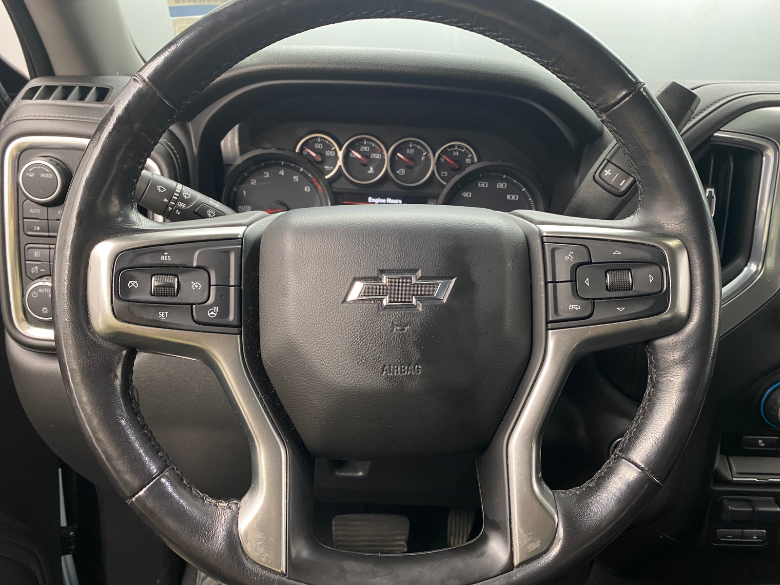 Thumbnail: 2020 Chevrolet Silverado 1500 - 5