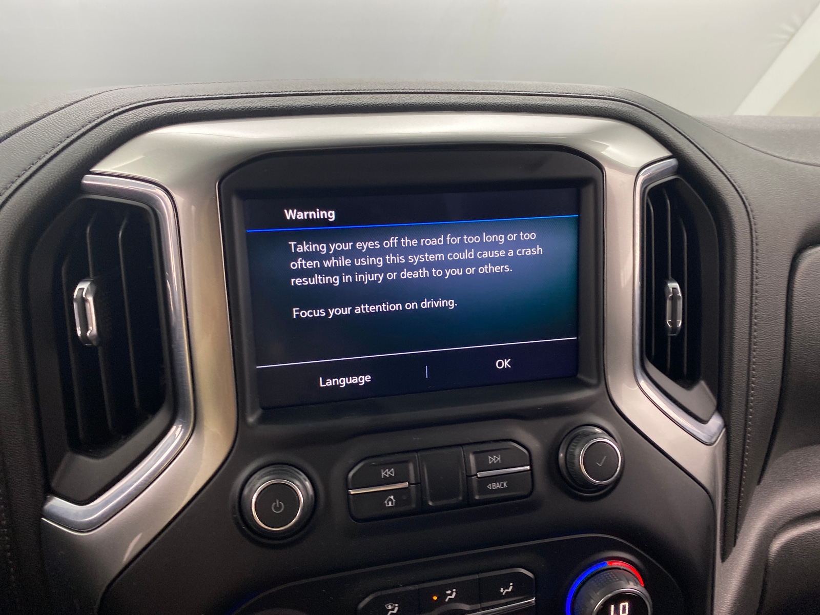 Thumbnail: 2020 Chevrolet Silverado 1500 - 4