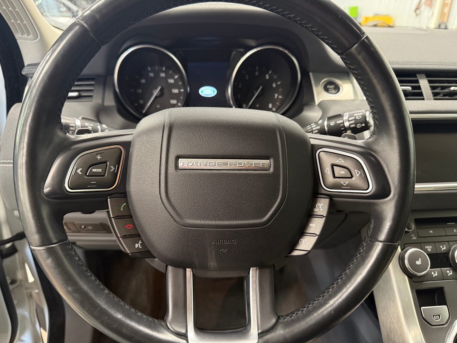 Thumbnail: 2016 Land Rover Range Rover Evoque - 4