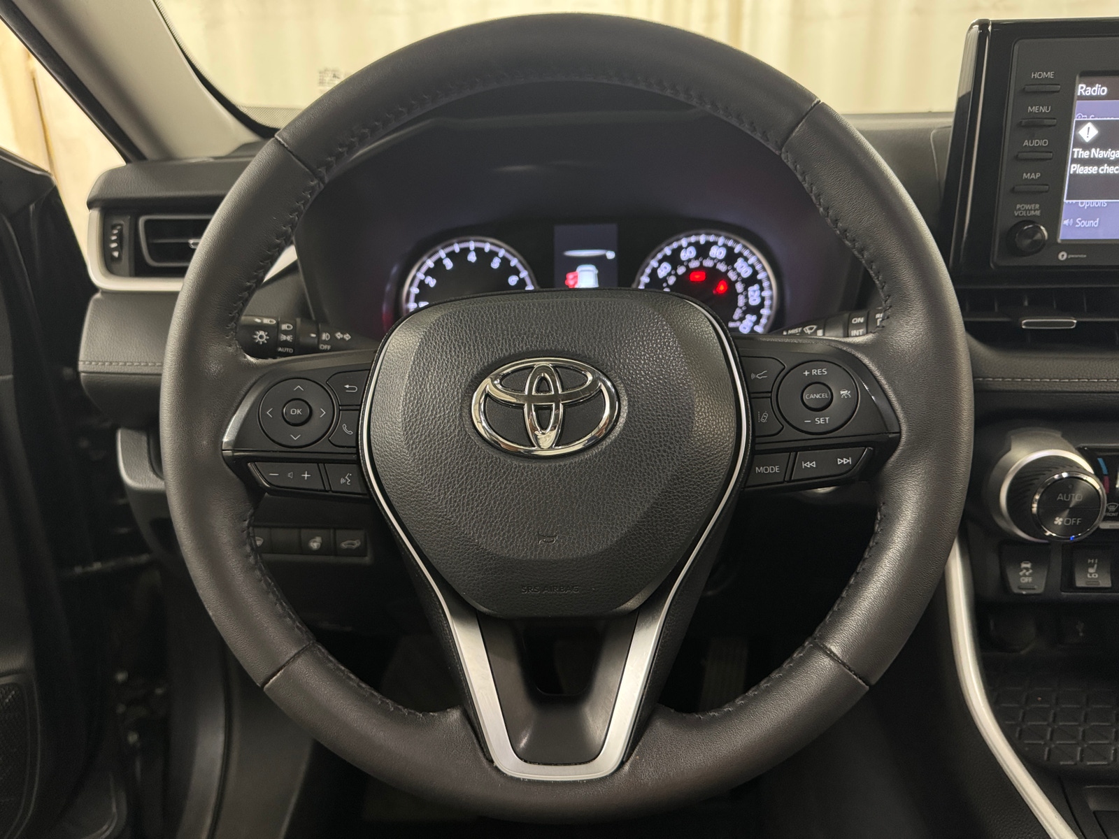 Thumbnail: 2022 Toyota RAV4 - 4