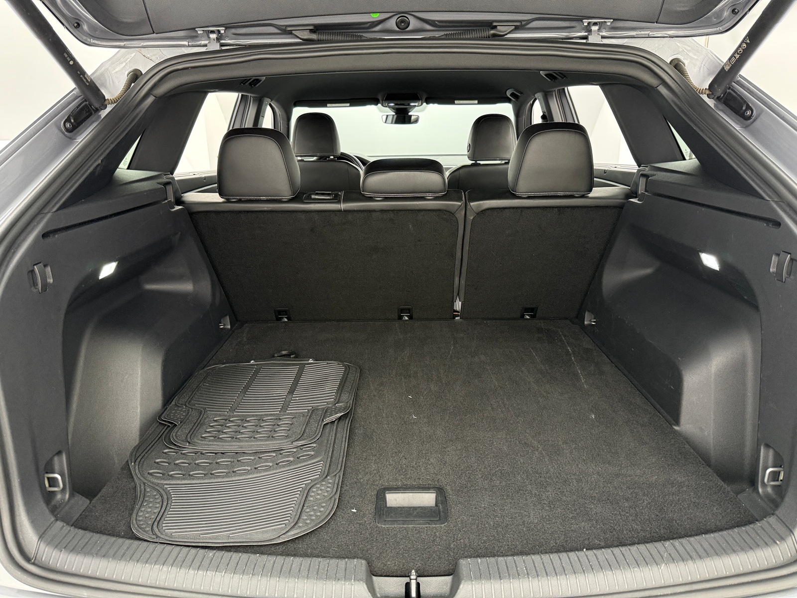 Thumbnail: 2024 Volkswagen Atlas - 6