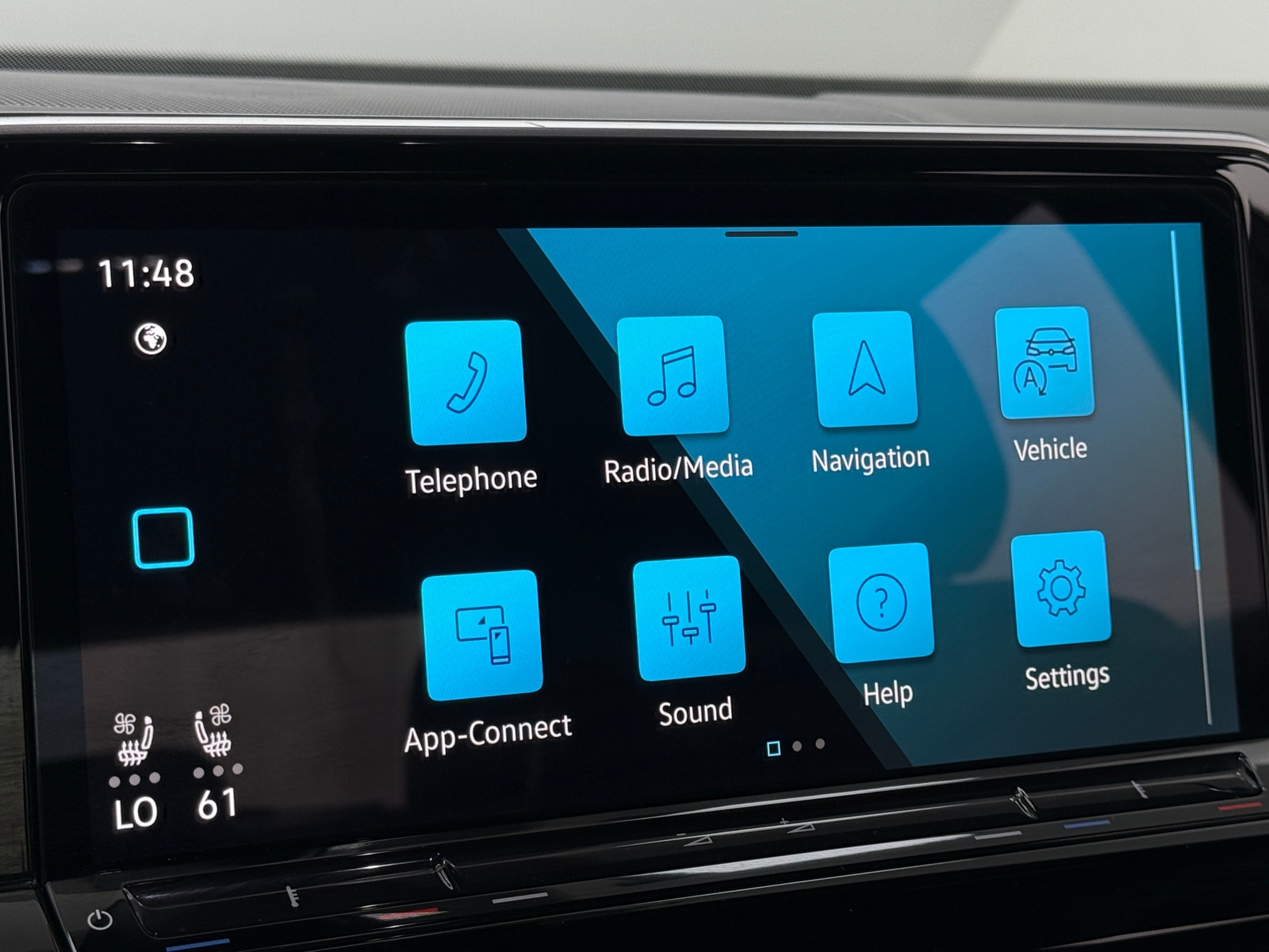 Thumbnail: 2024 Volkswagen Atlas - 3