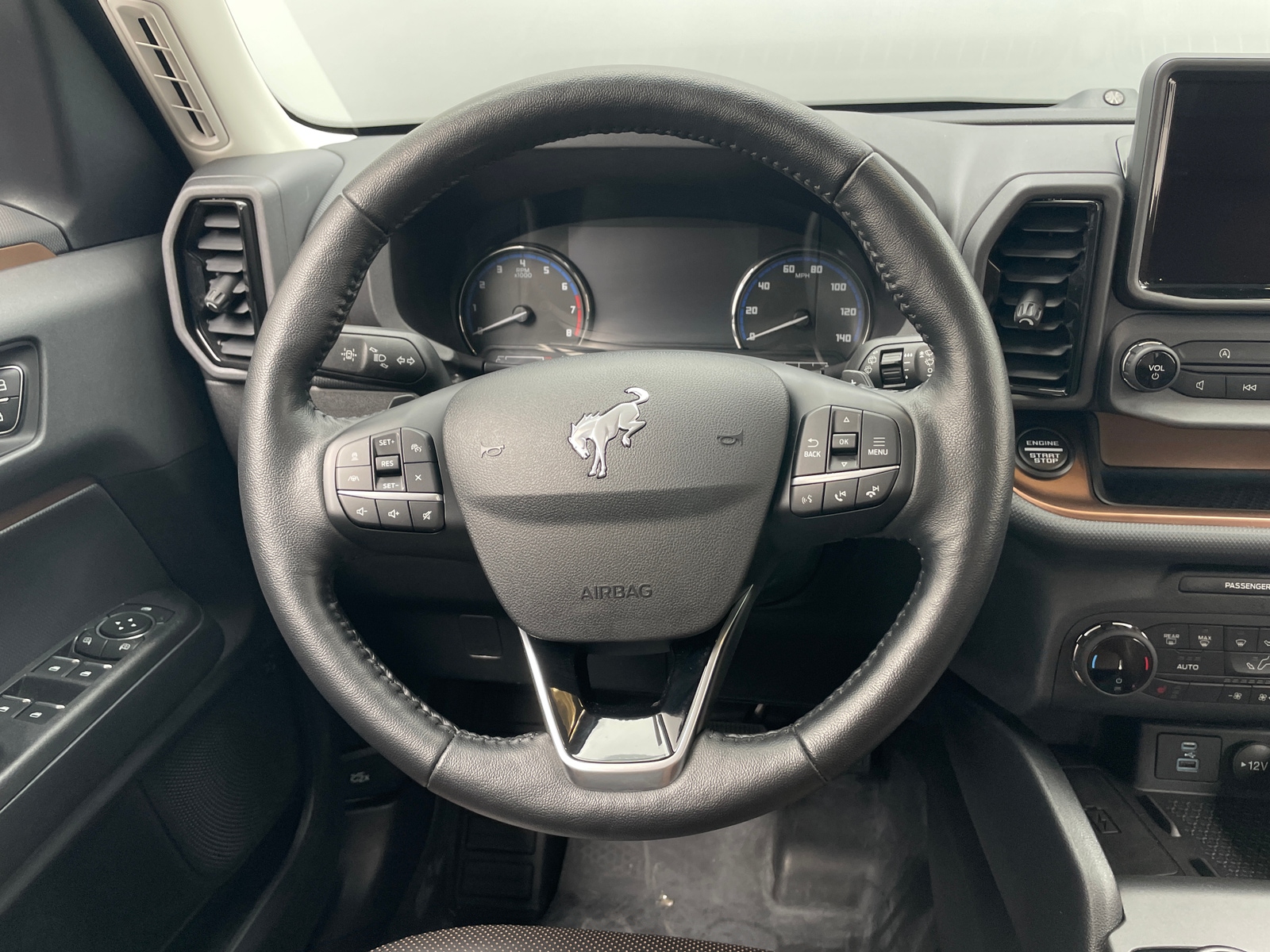 Thumbnail: 2022 Ford Bronco Sport - 5