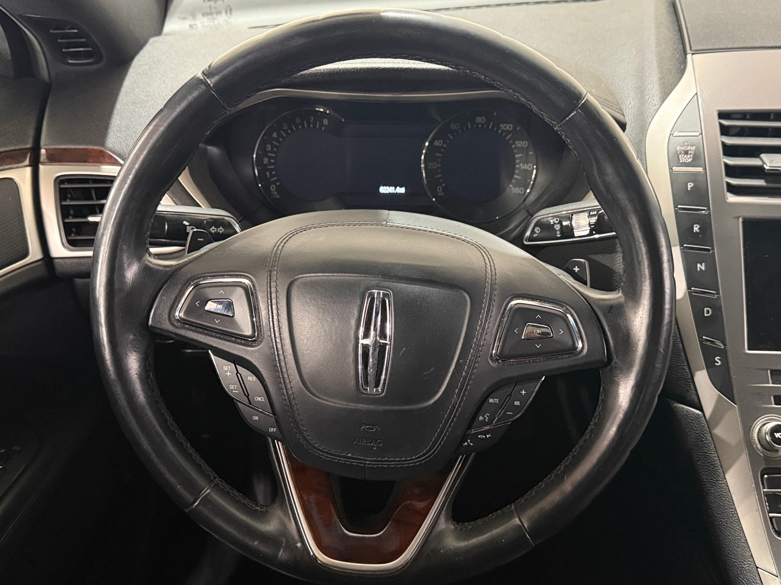 Thumbnail: 2017 Lincoln MKZ - 4