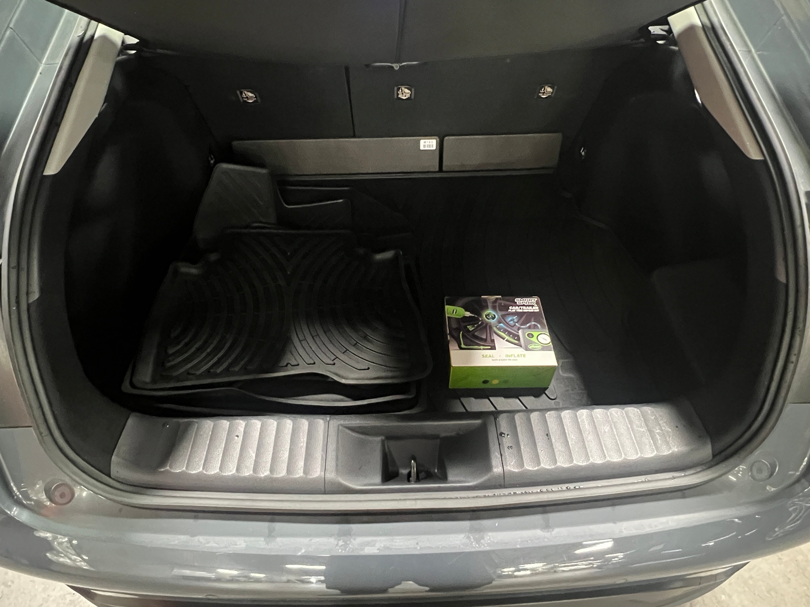 Thumbnail: 2023 Toyota Prius - 7