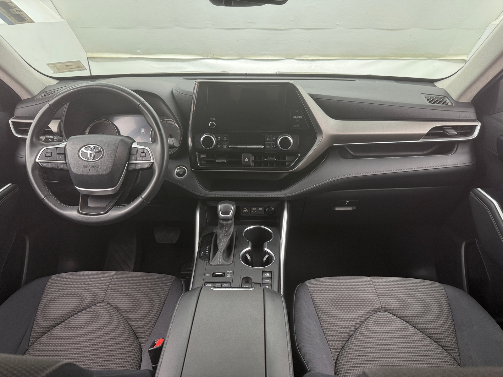 Thumbnail: 2024 Toyota Highlander - 3