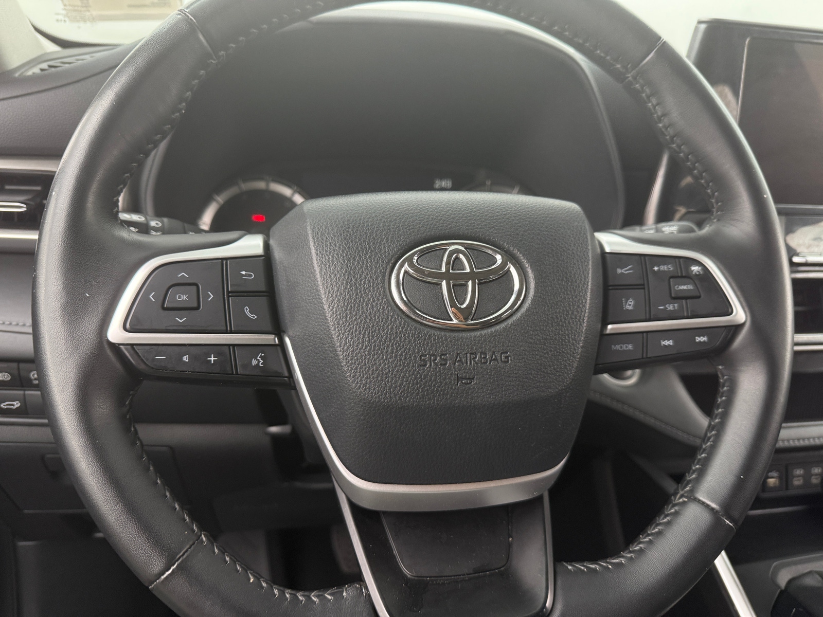 Thumbnail: 2024 Toyota Highlander - 5
