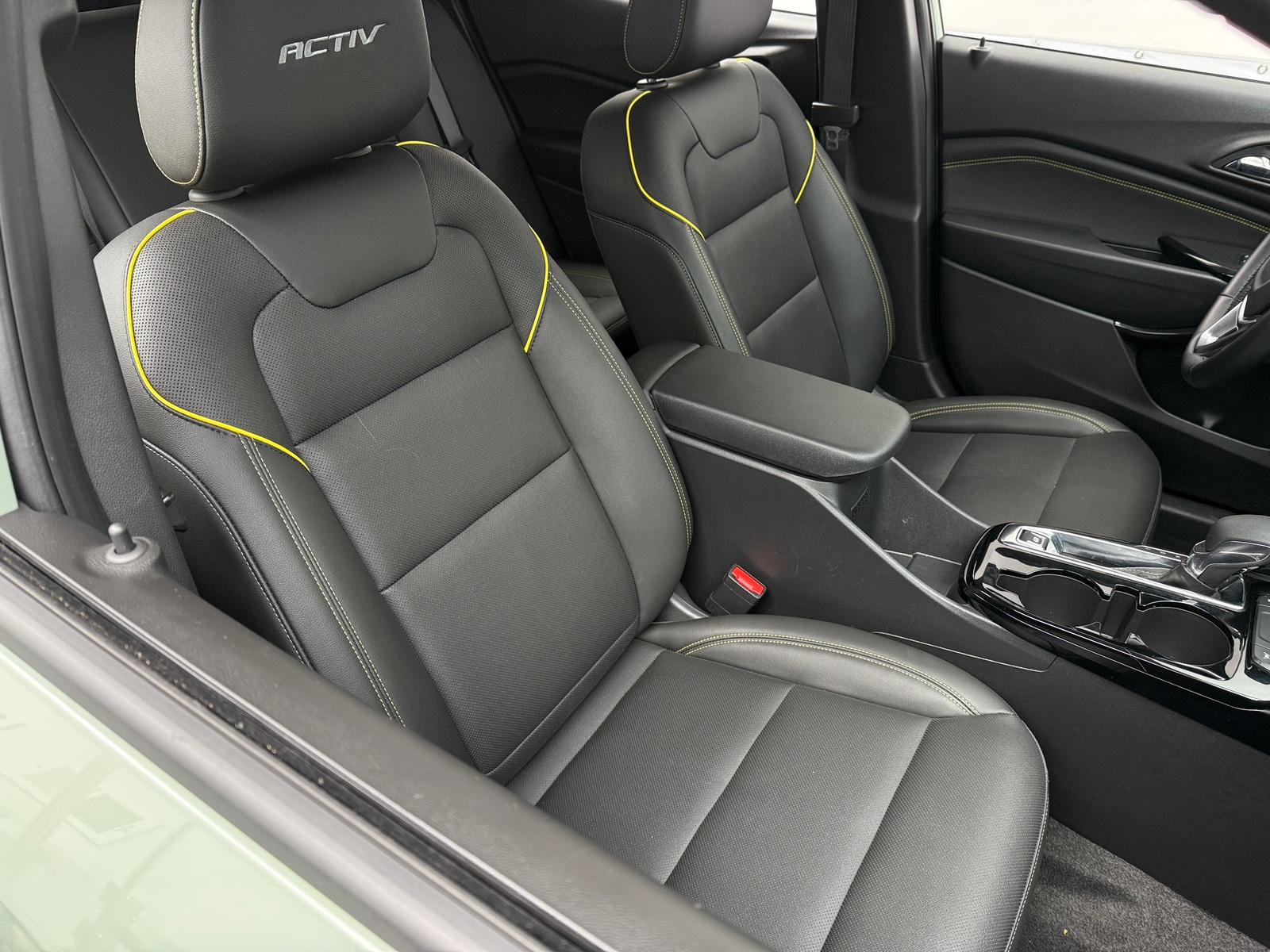 Thumbnail: 2025 Chevrolet Trax - 2