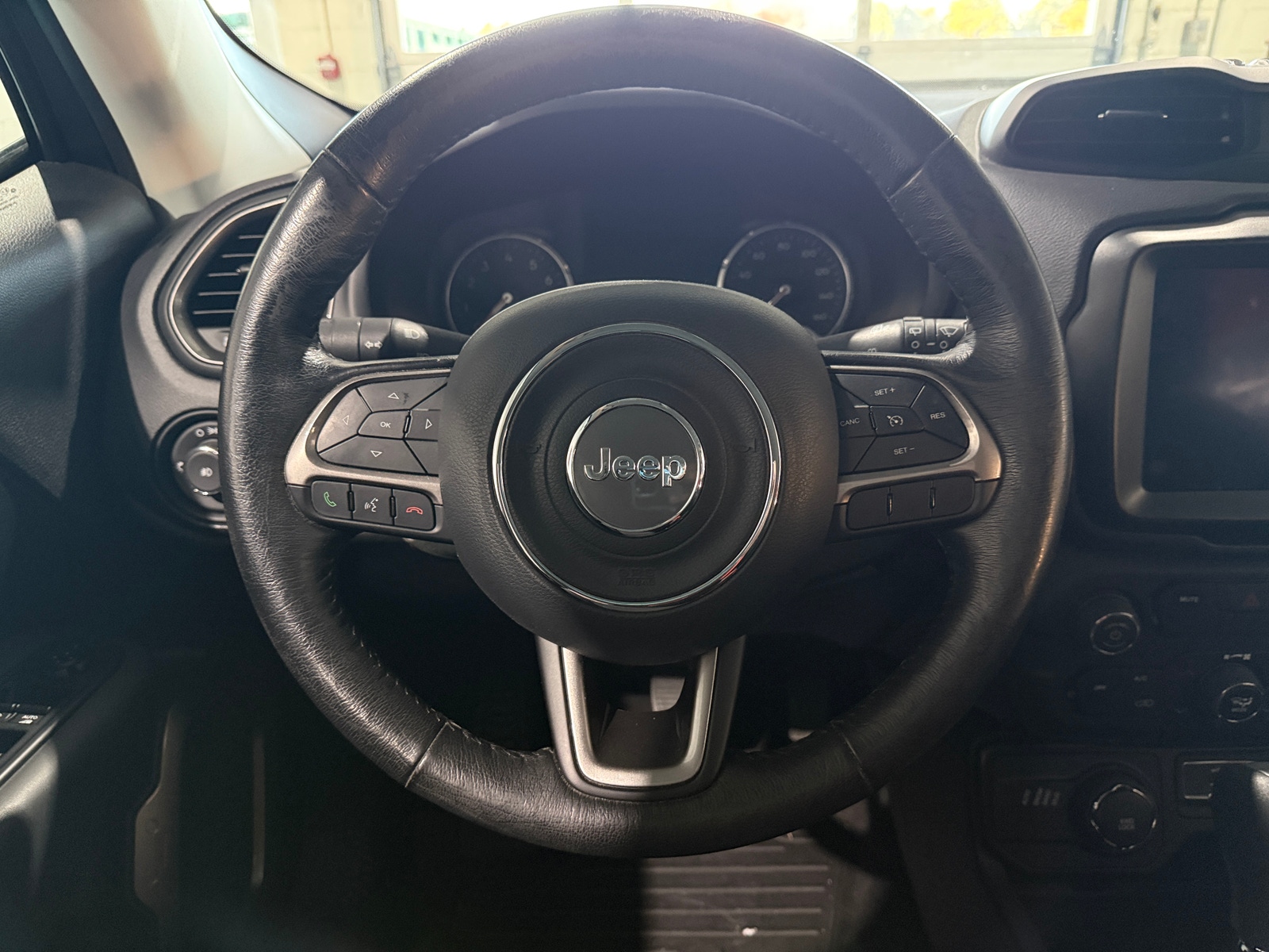 Thumbnail: 2022 Jeep Renegade - 5