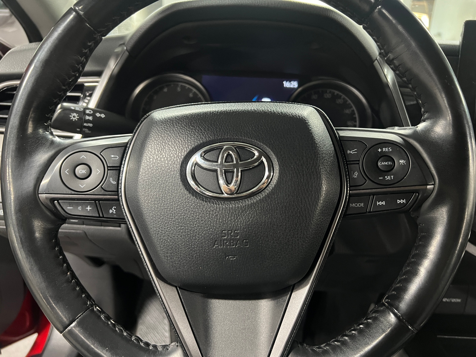 Thumbnail: 2021 Toyota Camry - 4