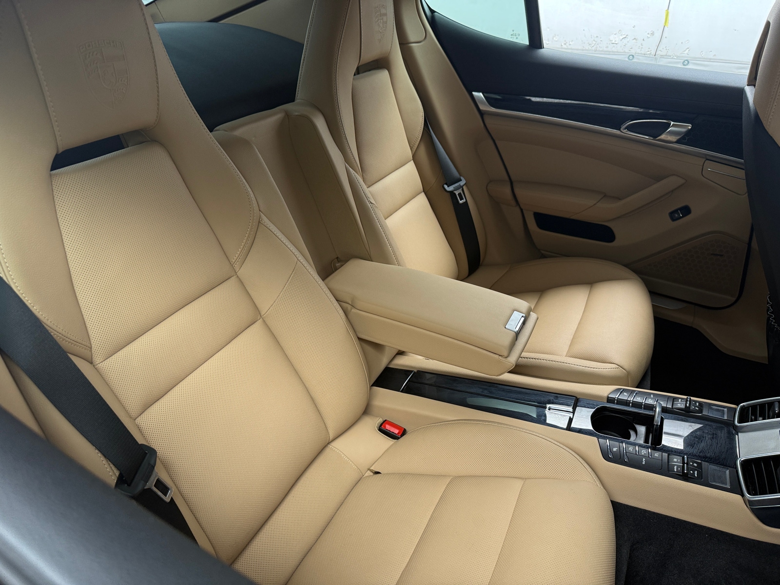 Thumbnail: 2016 Porsche Panamera - 5