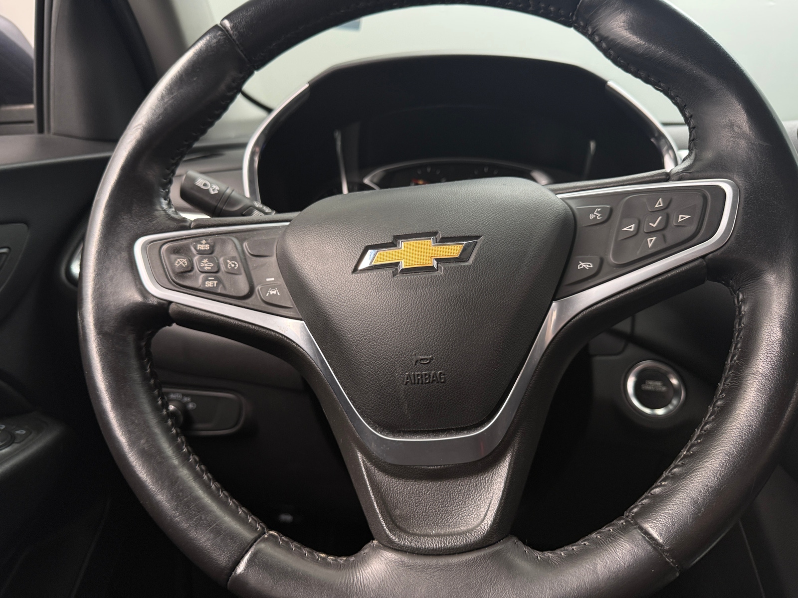 Thumbnail: 2022 Chevrolet Equinox - 5