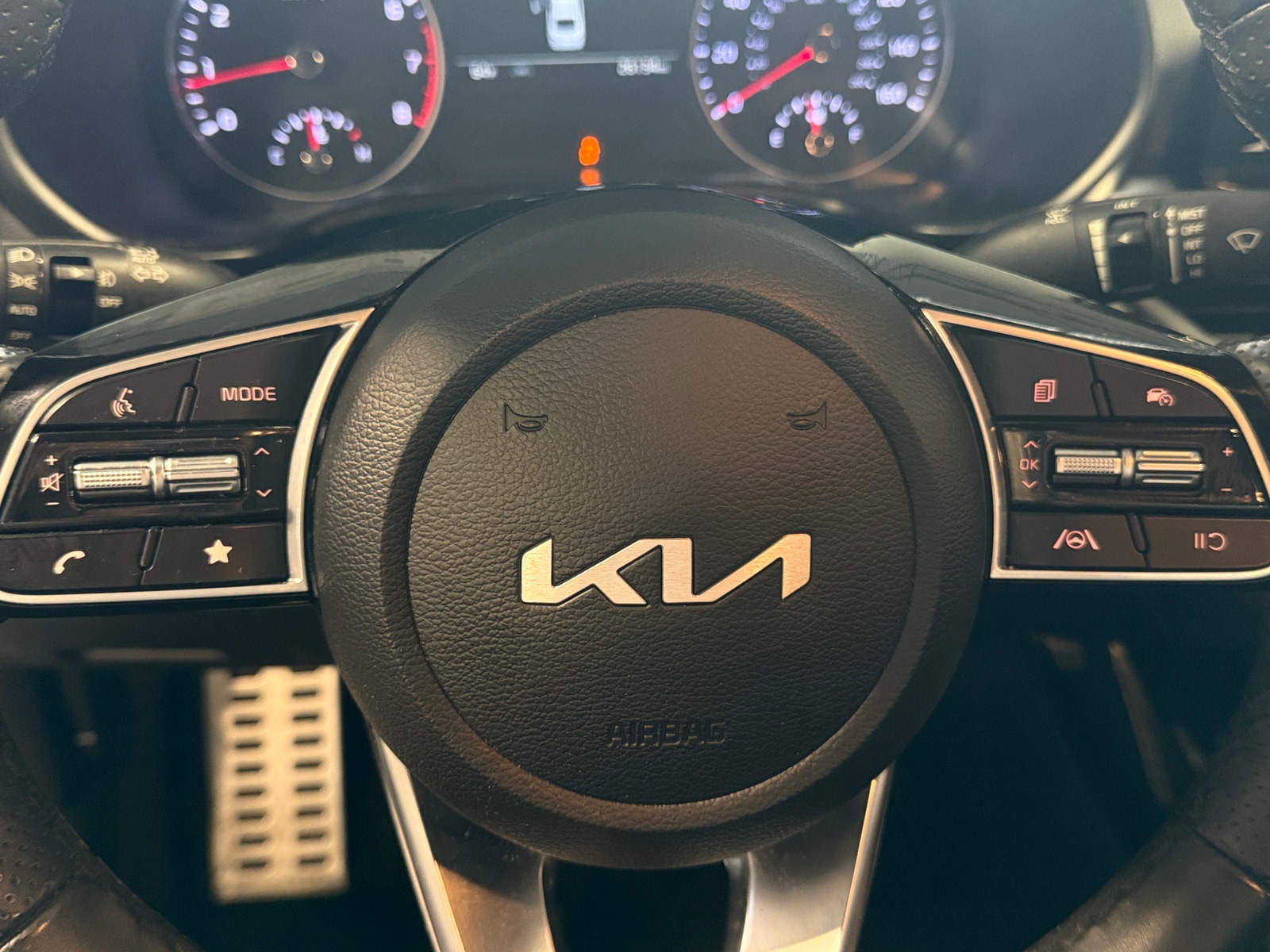 Thumbnail: 2023 Kia Forte - 4