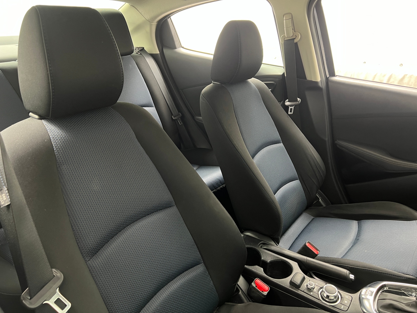 Thumbnail: 2017 Toyota Yaris iA - 2