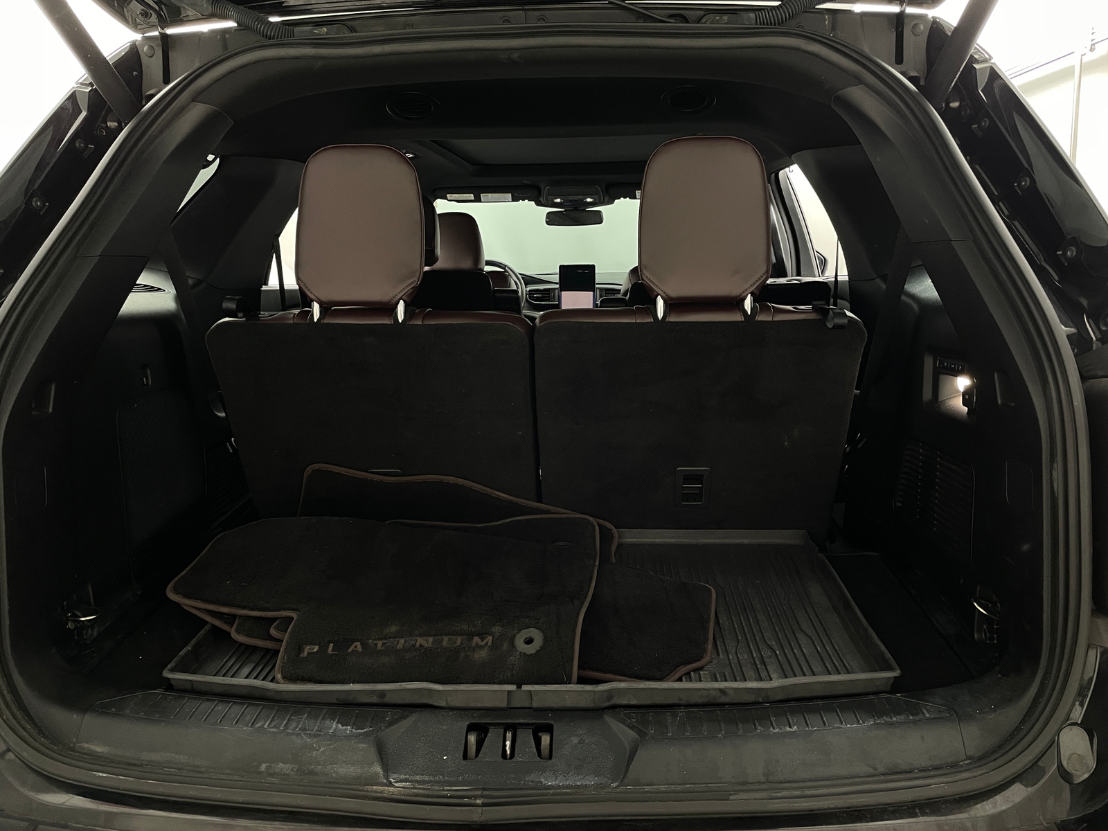 Thumbnail: 2020 Ford Explorer - 6