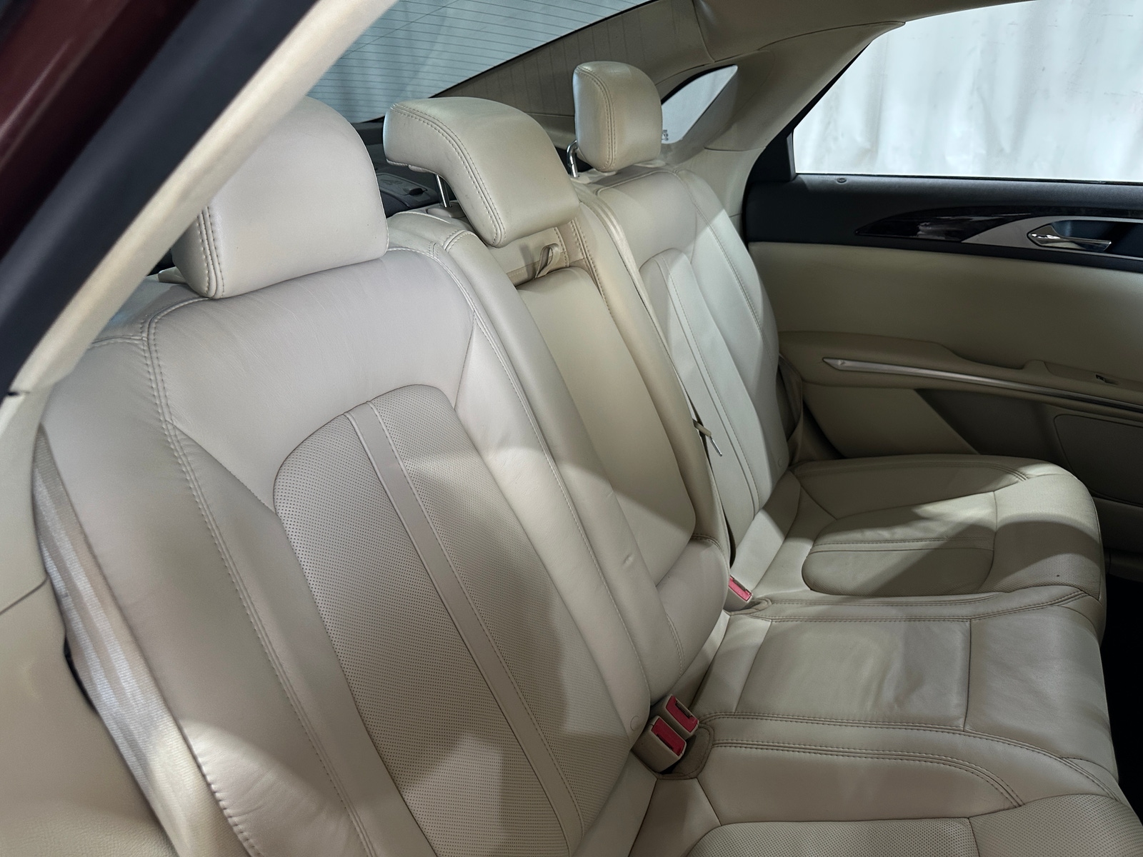 Thumbnail: 2015 Lincoln MKZ - 5