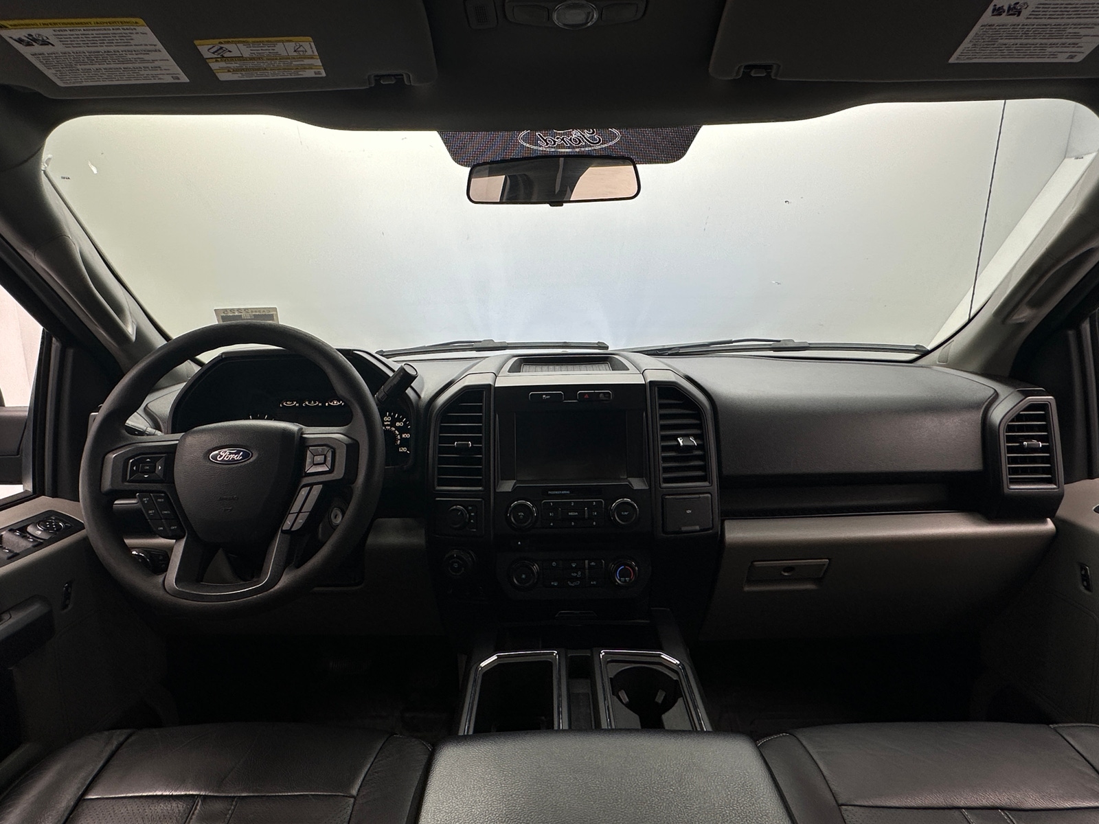 Thumbnail: 2018 Ford Econoline - 3