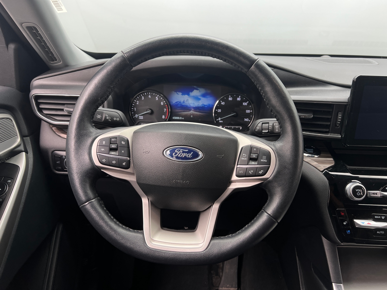 Thumbnail: 2023 Ford Explorer - 4