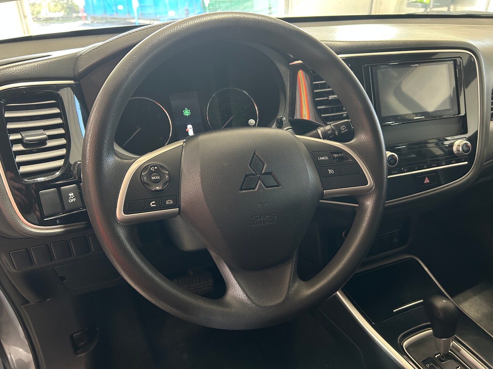 Thumbnail: 2020 Mitsubishi Outlander - 5