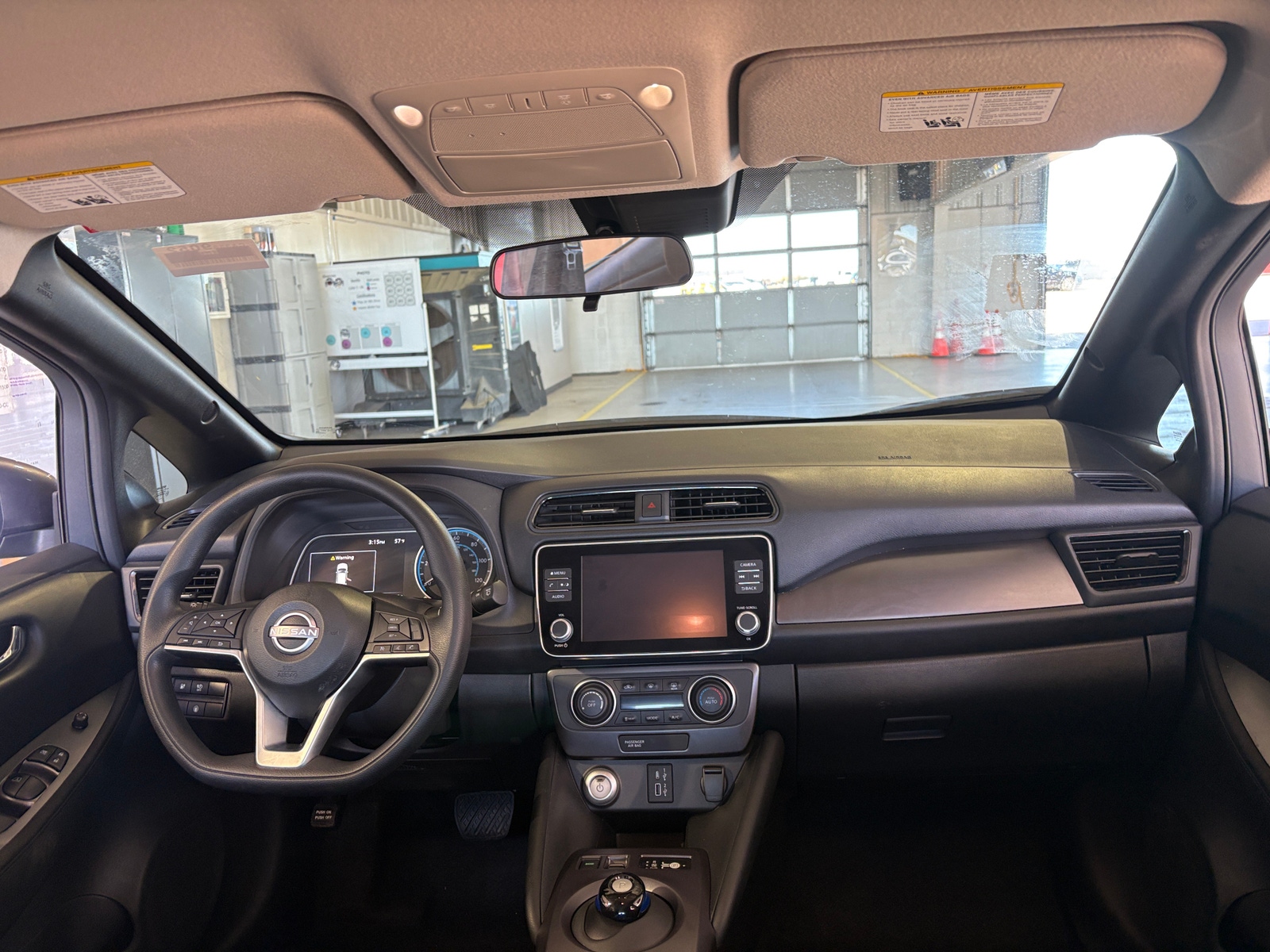 Thumbnail: 2025 Nissan Leaf - 3