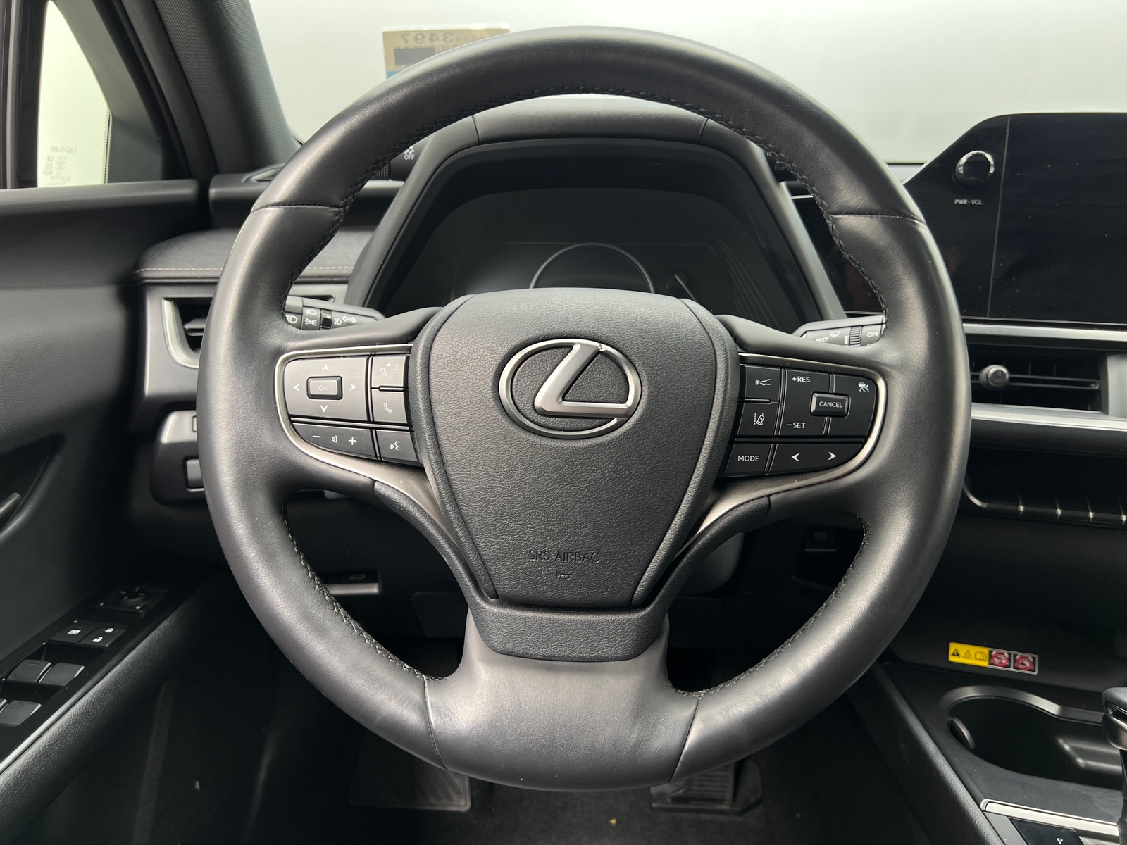 Thumbnail: 2024 Lexus UX - 4