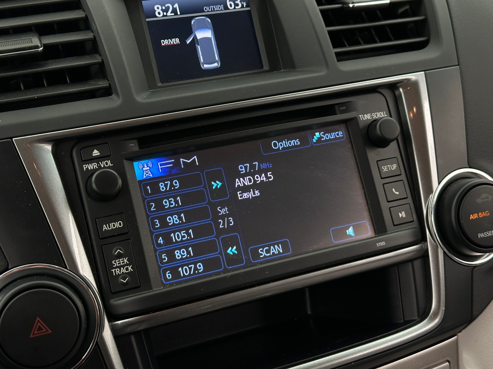 Thumbnail: 2013 Toyota Highlander - 4