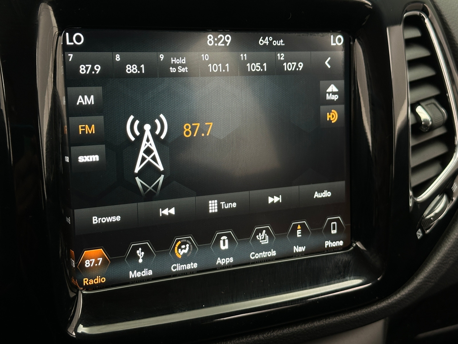 Thumbnail: 2018 Jeep Compass - 3