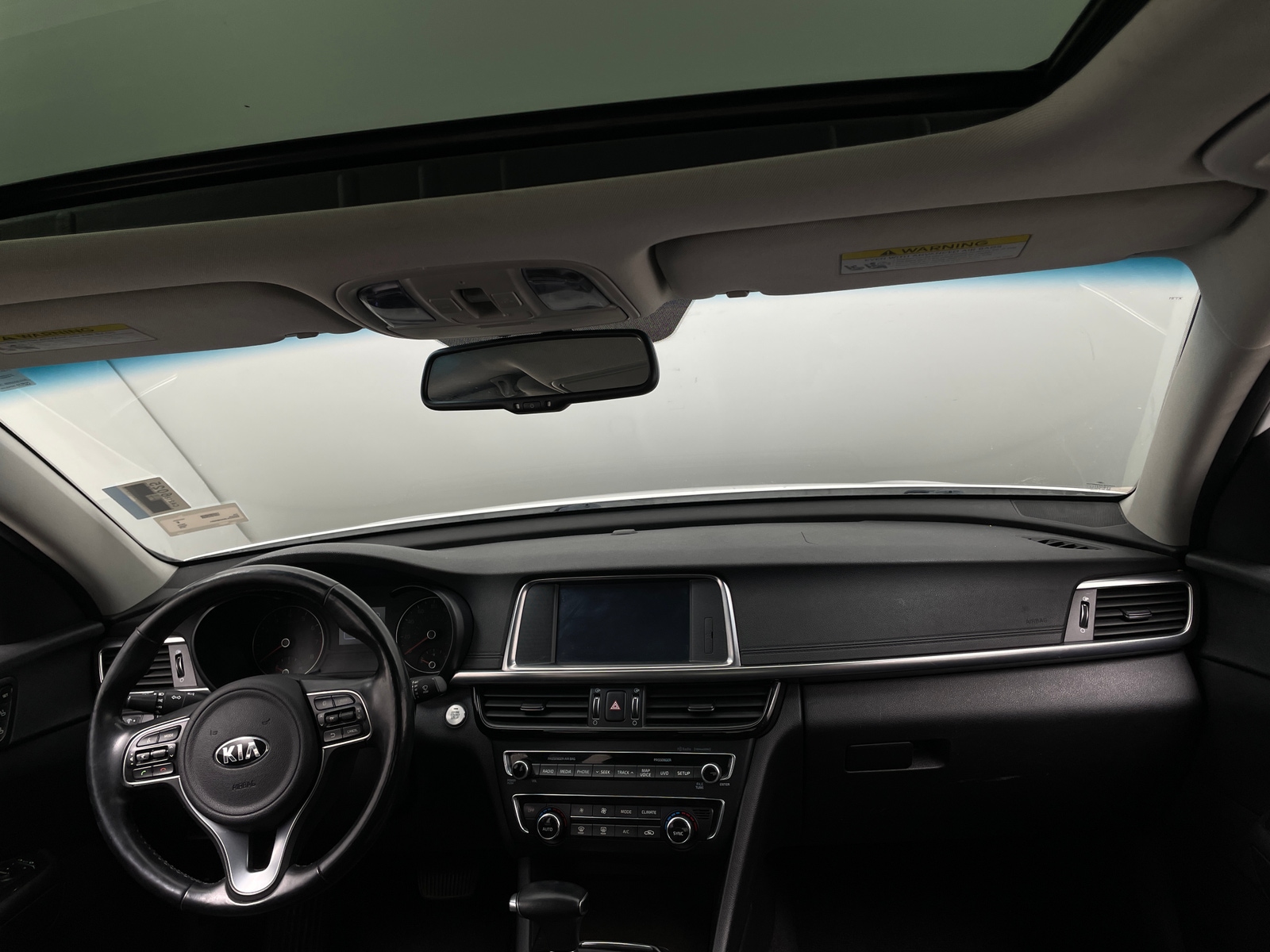 Thumbnail: 2016 Kia Optima - 2