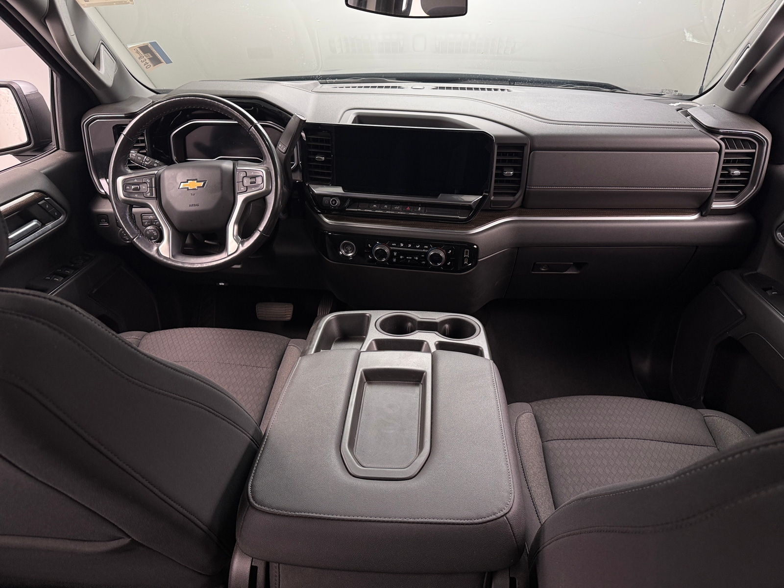 Thumbnail: 2022 Chevrolet Silverado 1500 - 3