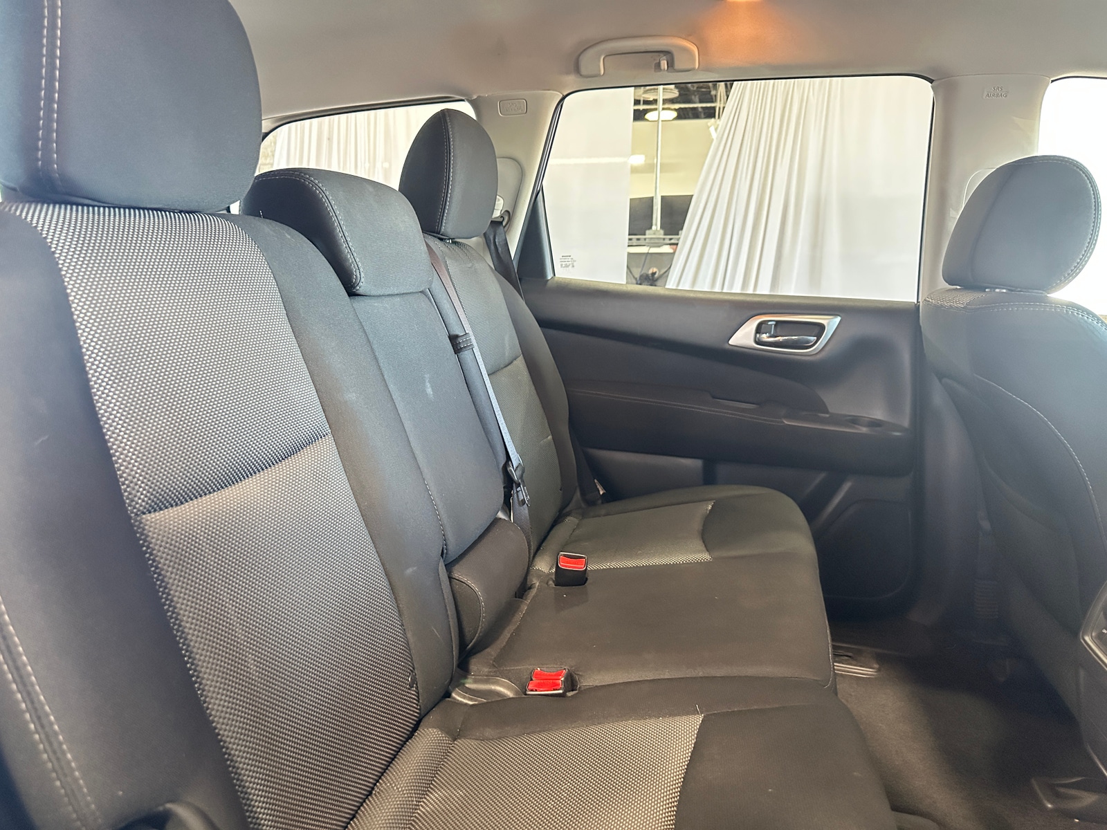 Thumbnail: 2017 Nissan Pathfinder - 6