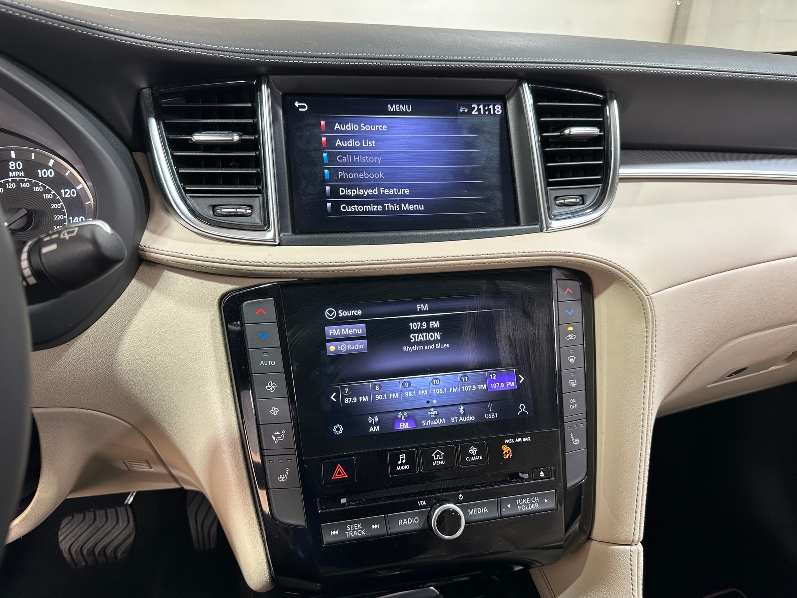 Thumbnail: 2021 INFINITI QX50 - 3