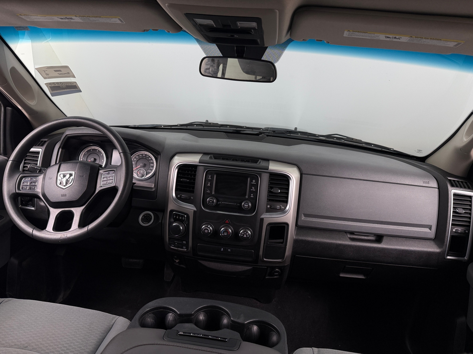 Thumbnail: 2019 RAM 1500 Classic - 3