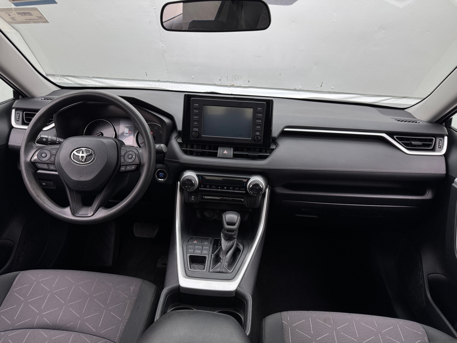Thumbnail: 2019 Toyota RAV4 - 3