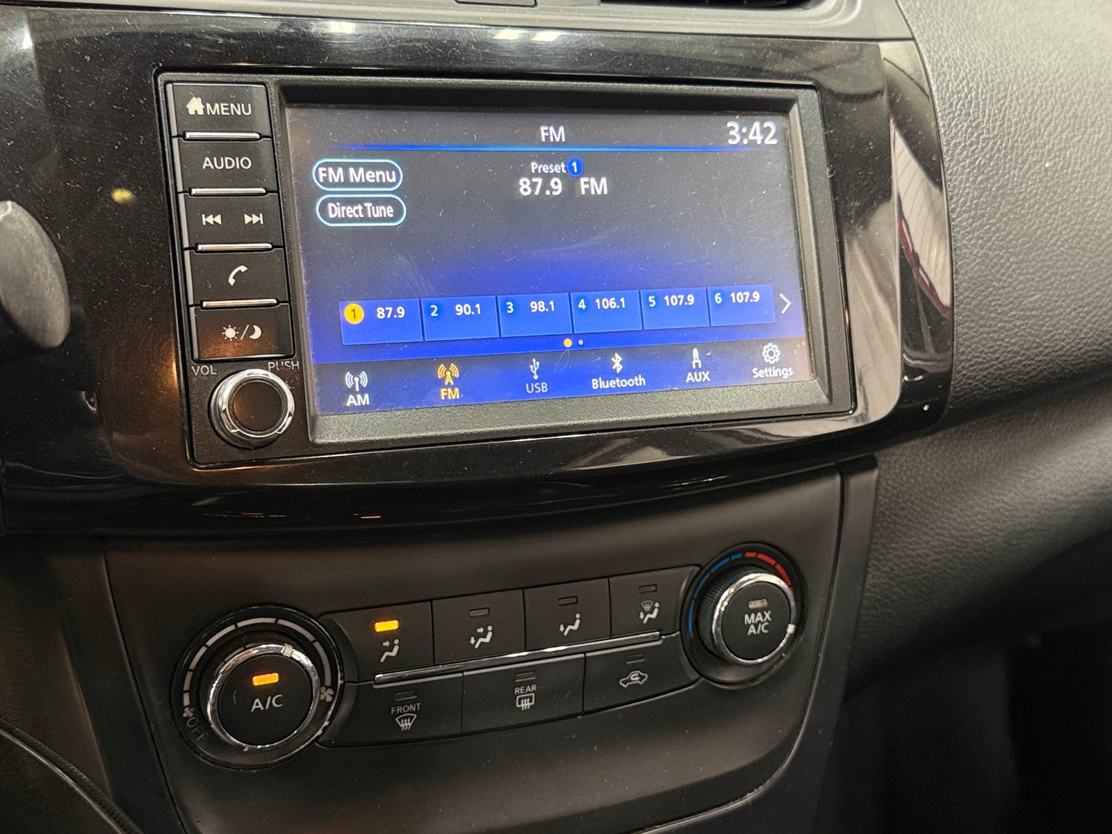 Thumbnail: 2019 Nissan Sentra - 4