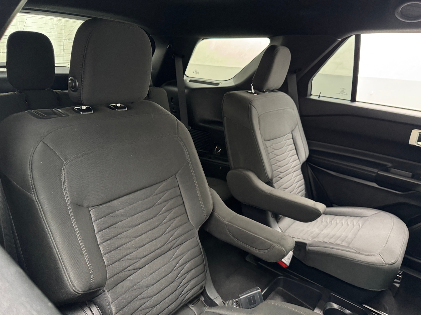 Thumbnail: 2020 Ford Explorer - 6