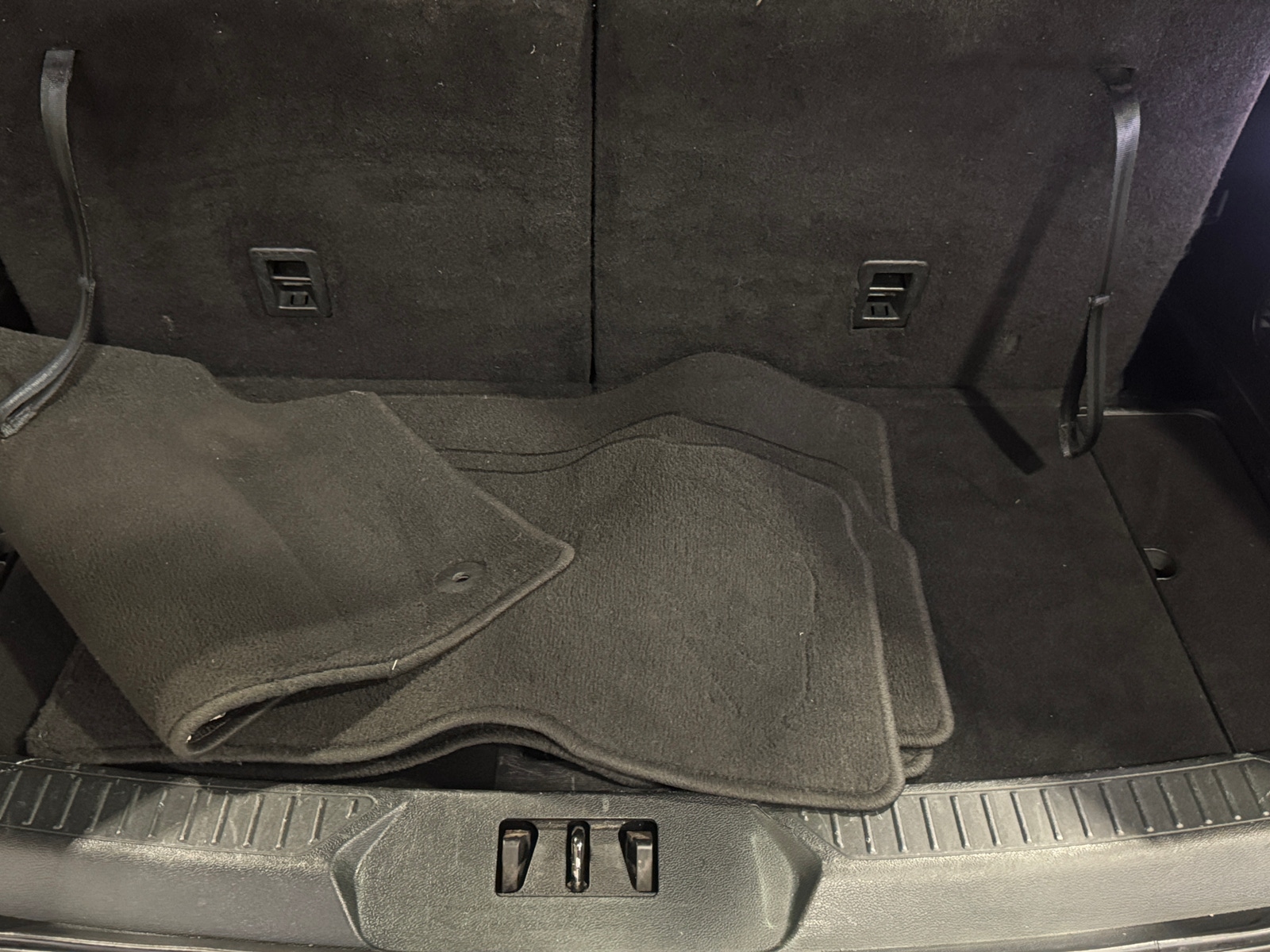 Thumbnail: 2020 Ford Explorer - 7