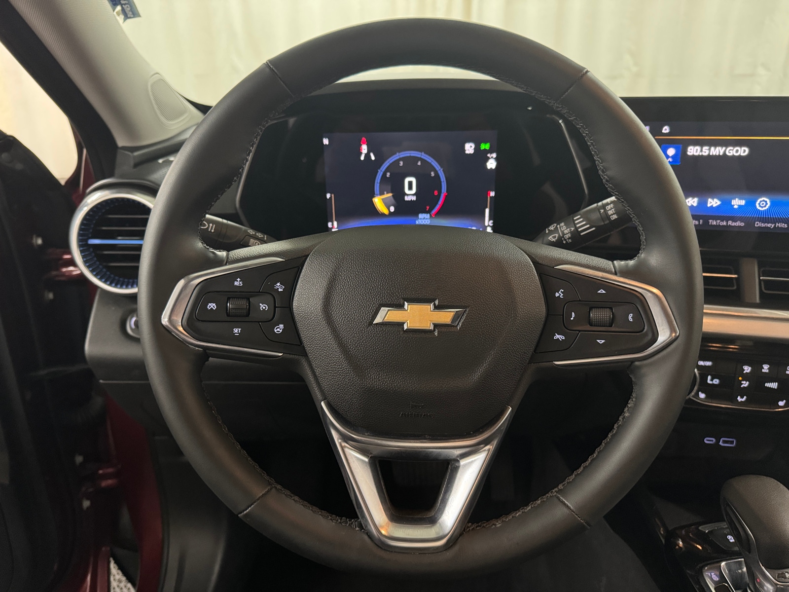 Thumbnail: 2024 Chevrolet Trax - 5