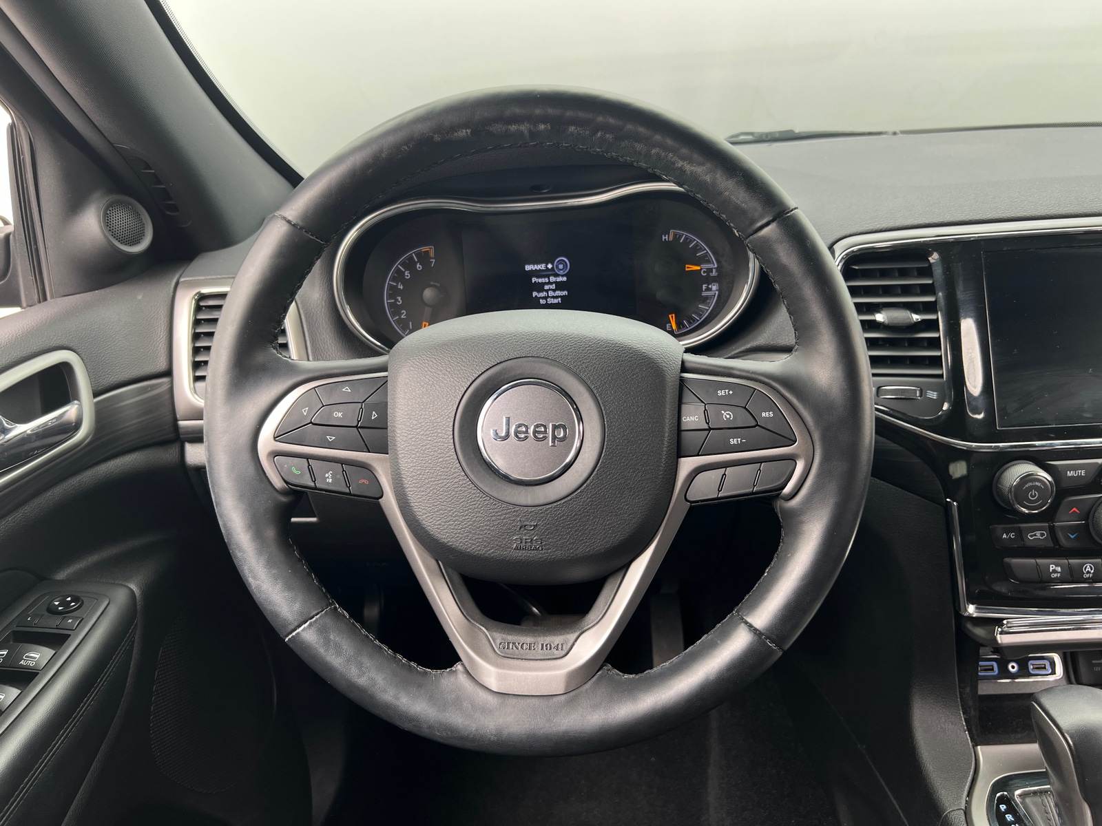 Thumbnail: 2021 Jeep Grand Cherokee - 4