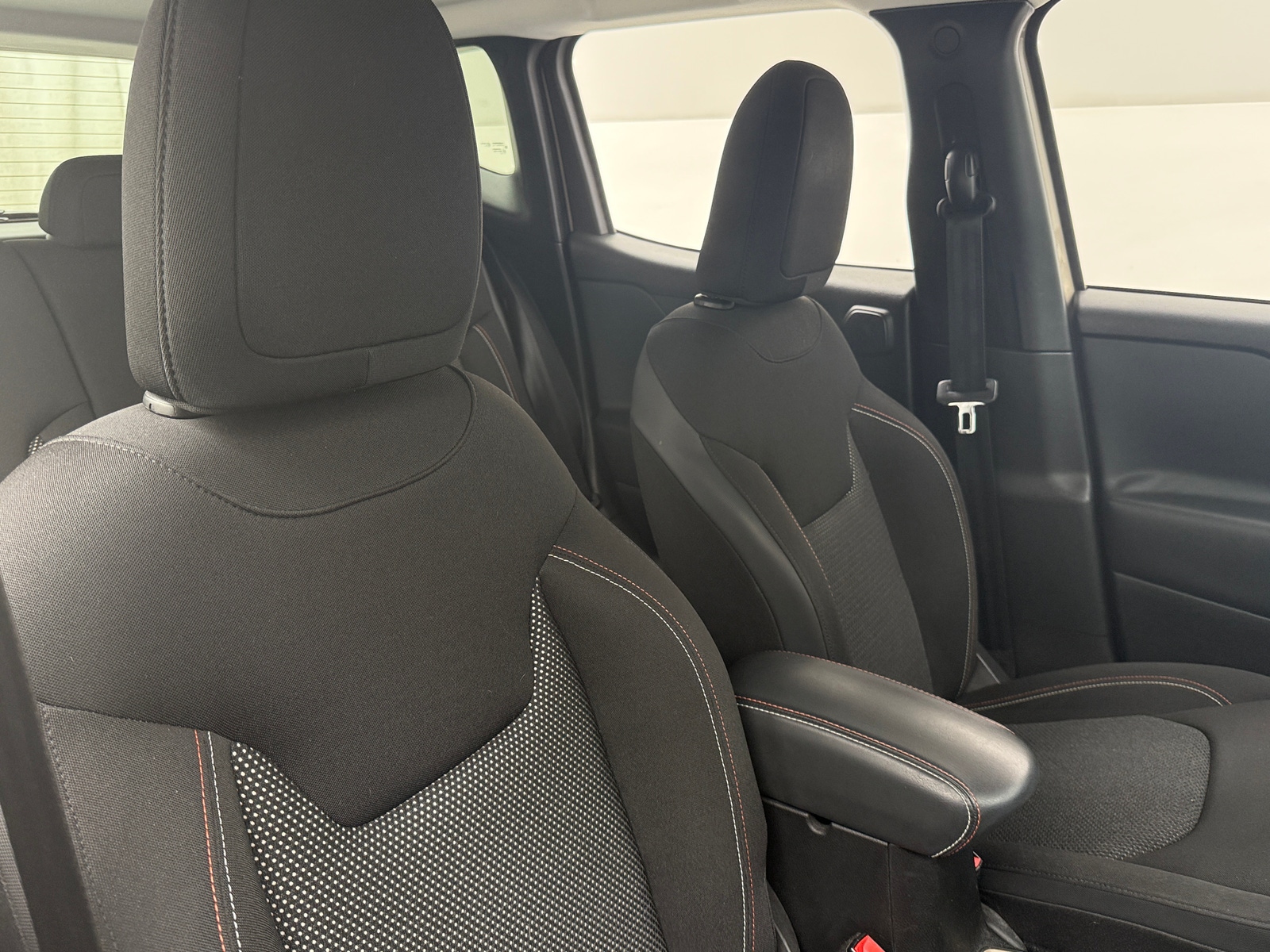 Thumbnail: 2016 Jeep Renegade - 2