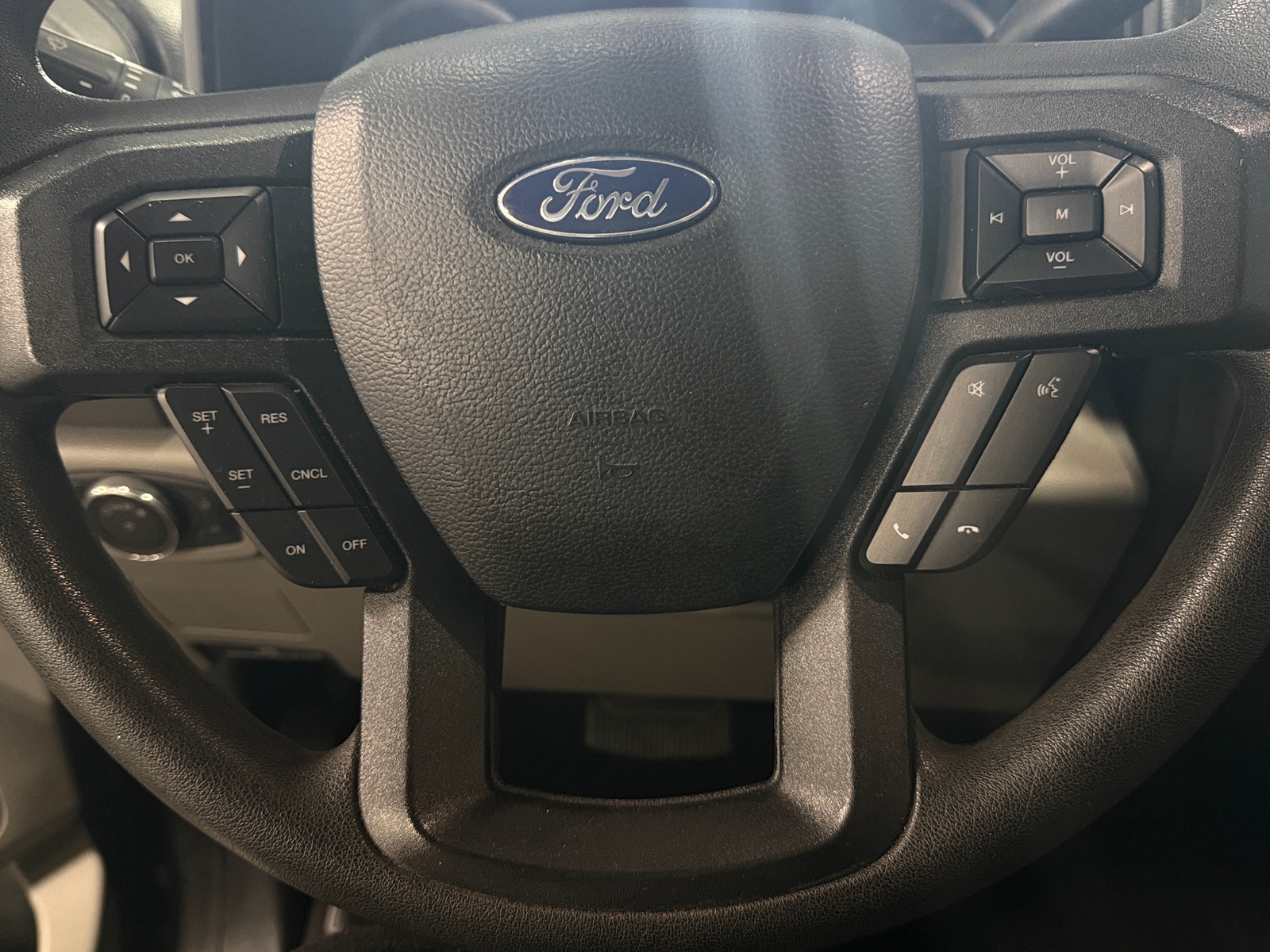 Thumbnail: 2019 Ford Econoline - 5