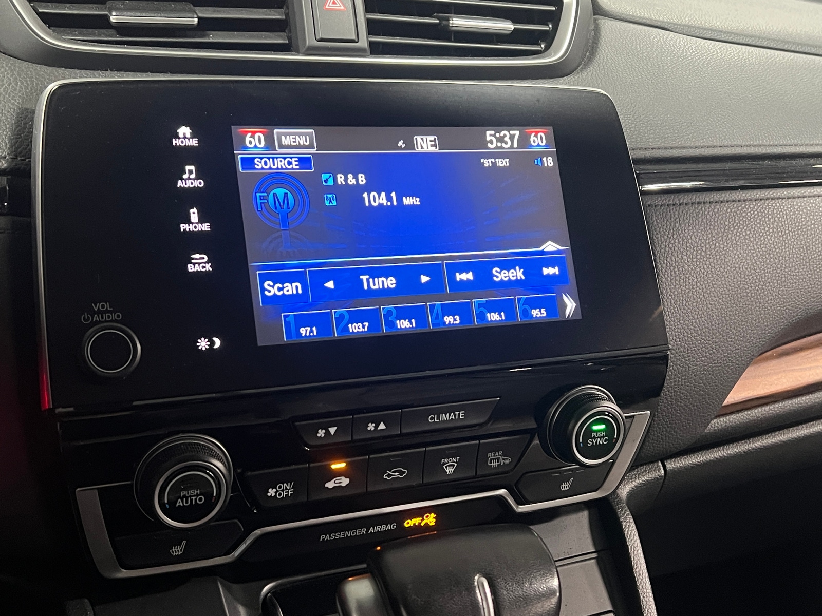 Thumbnail: 2017 Honda CR-V - 3