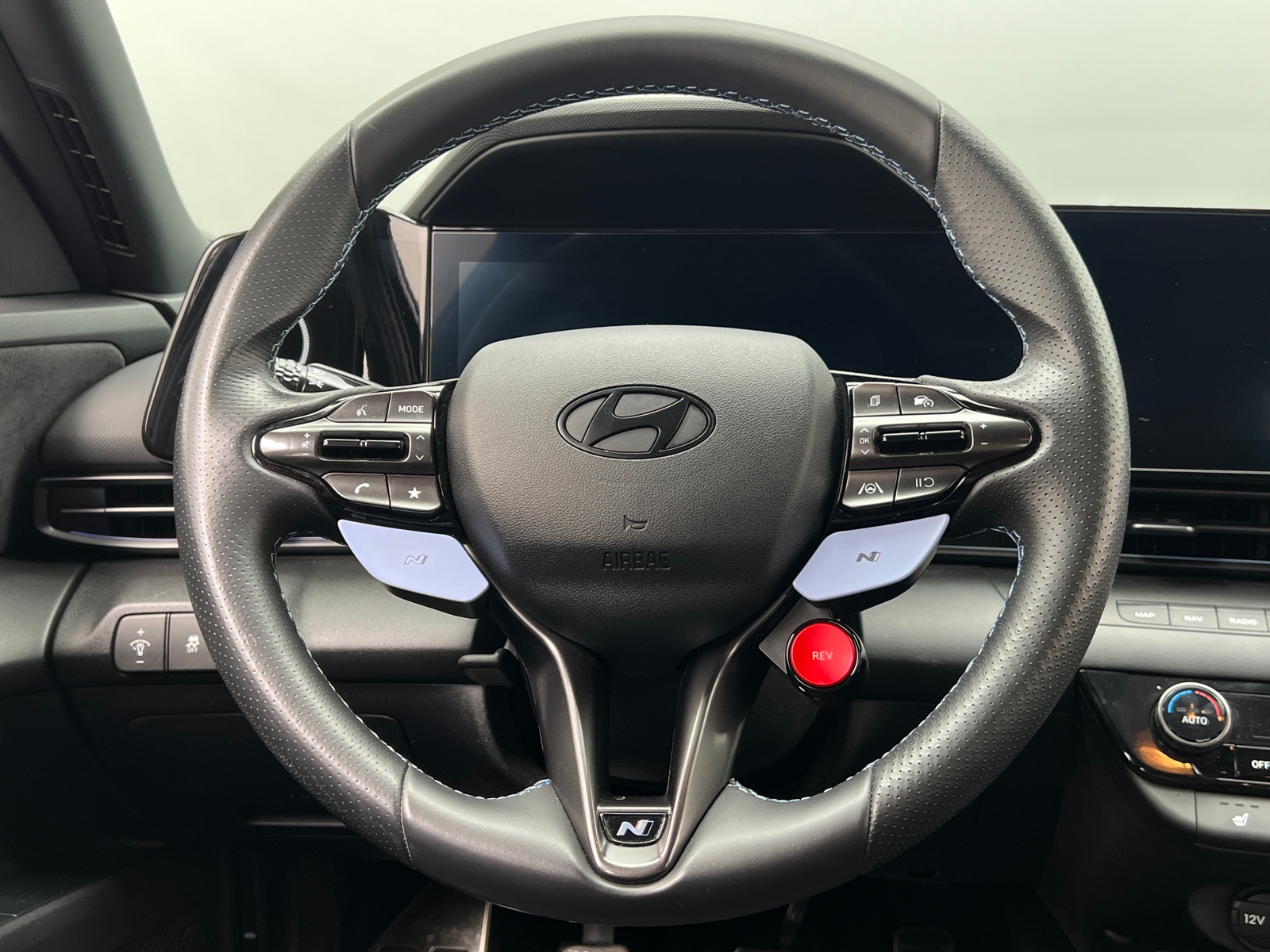 Thumbnail: 2024 Hyundai Elantra - 5