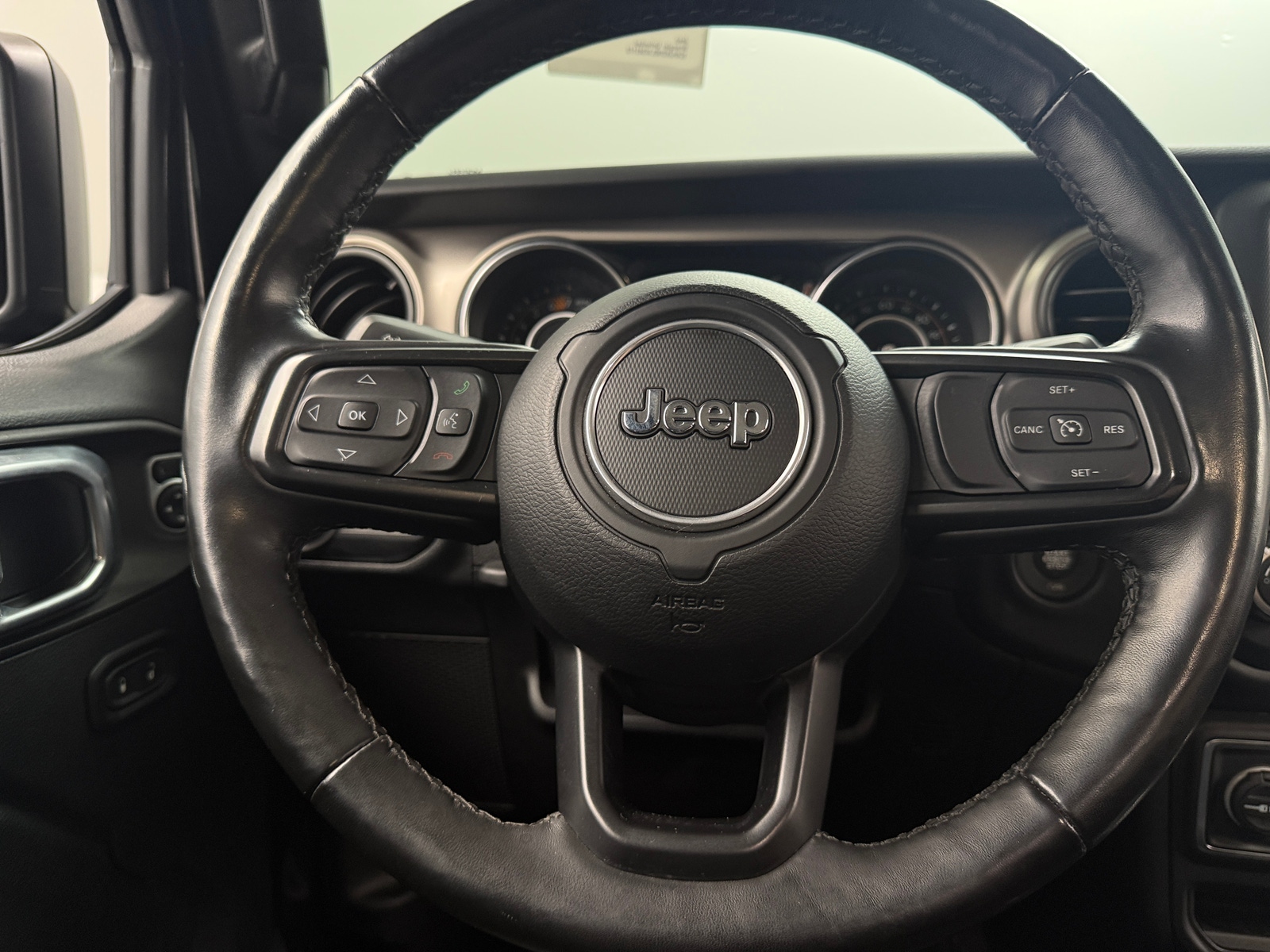 Thumbnail: 2020 Jeep Wrangler - 5