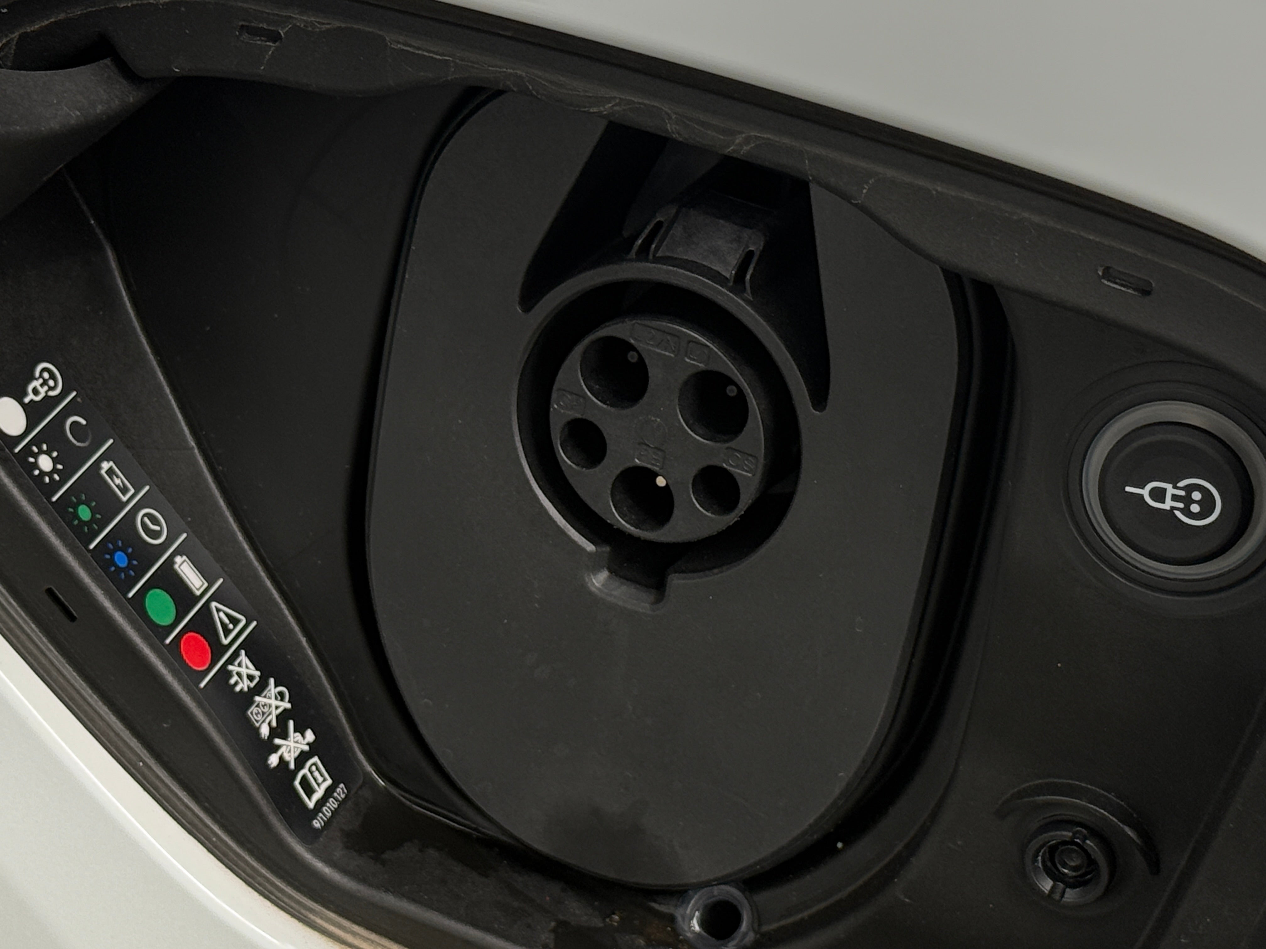 Used 2023 Porsche Taycan Base with VIN WP0AA2Y16PSA16523 for sale in Oak Creek, WI