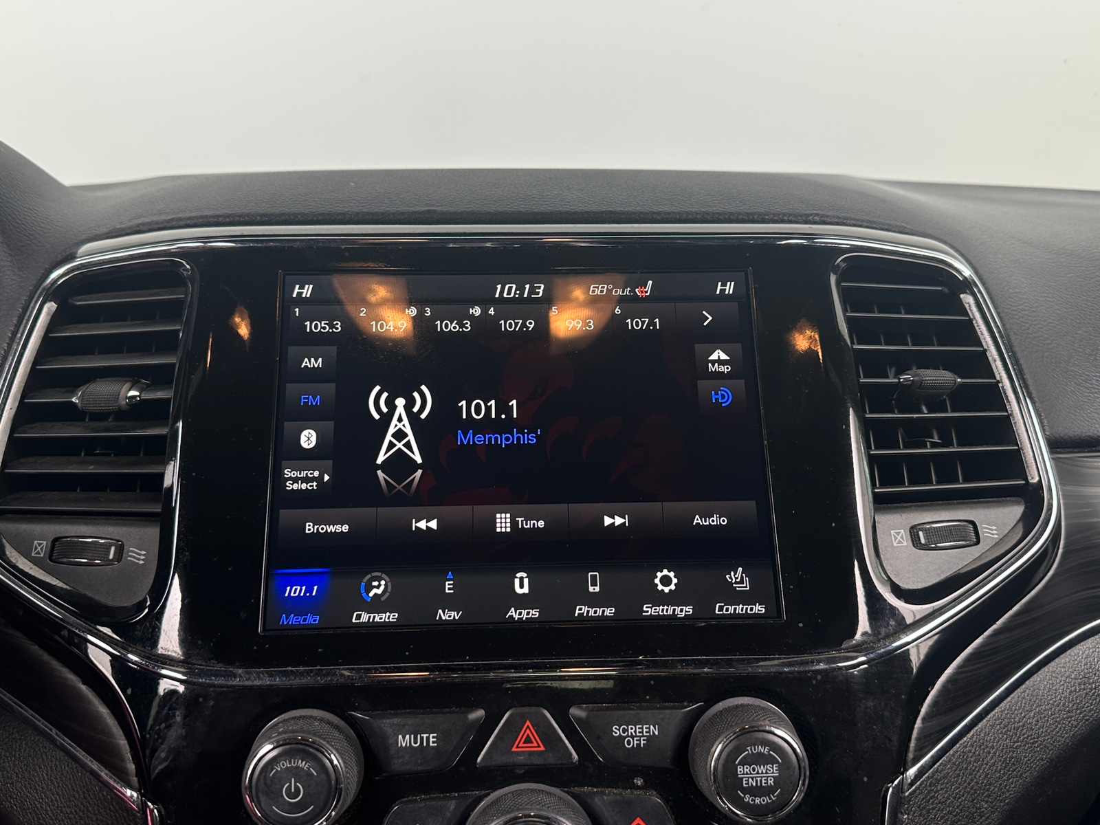 Thumbnail: 2021 Jeep Grand Cherokee - 3