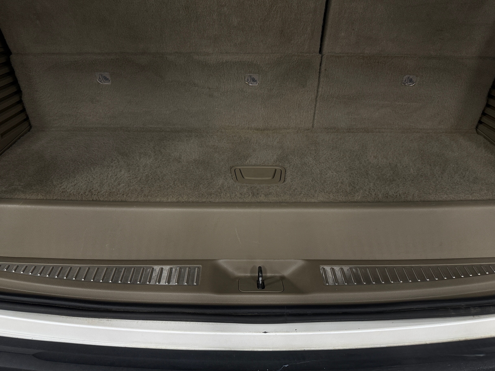 Thumbnail: 2018 Chevrolet Tahoe - 6