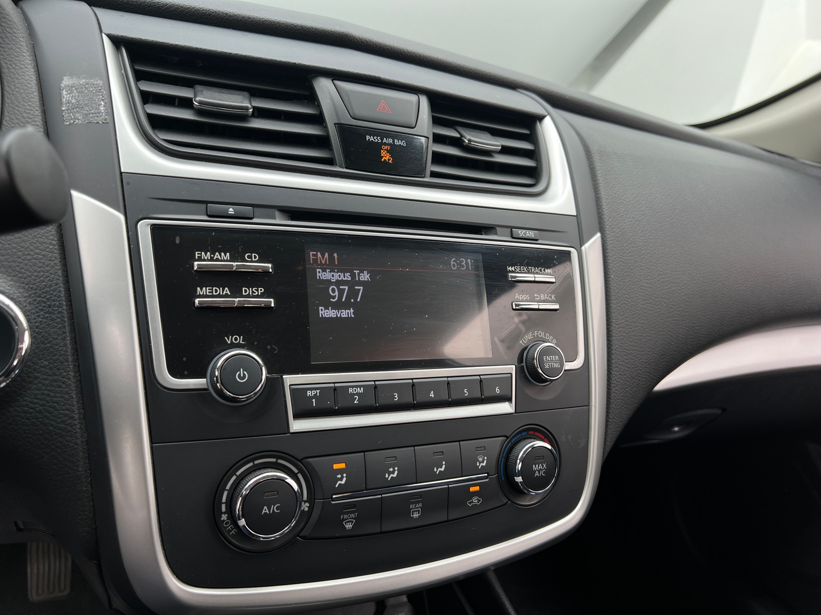 Thumbnail: 2016 Nissan Altima - 4