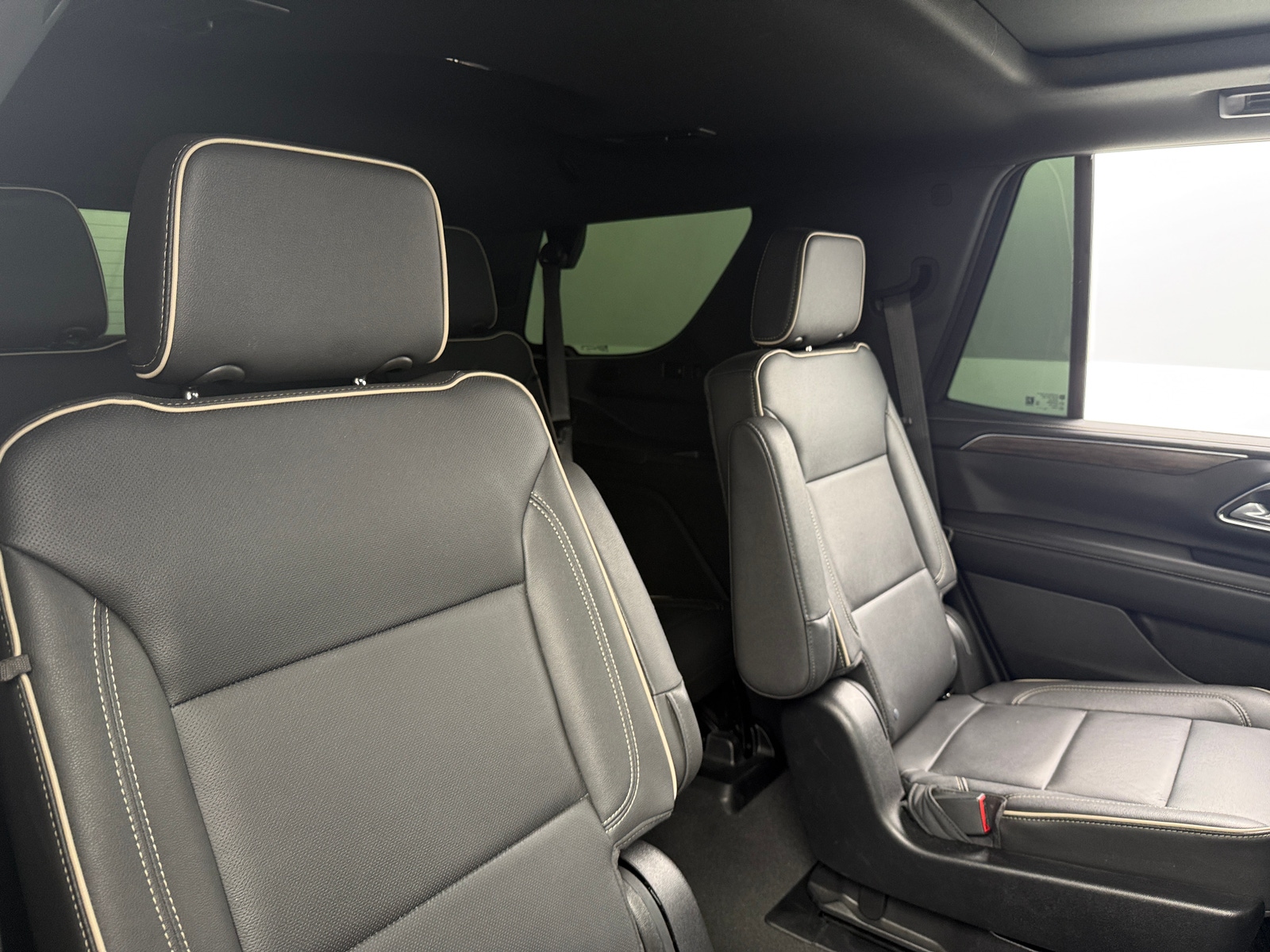 Thumbnail: 2023 Chevrolet Tahoe - 5