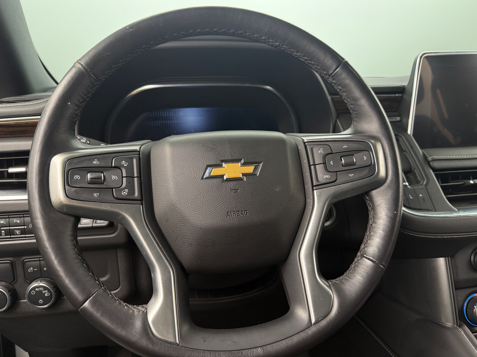 Thumbnail: 2023 Chevrolet Tahoe - 4