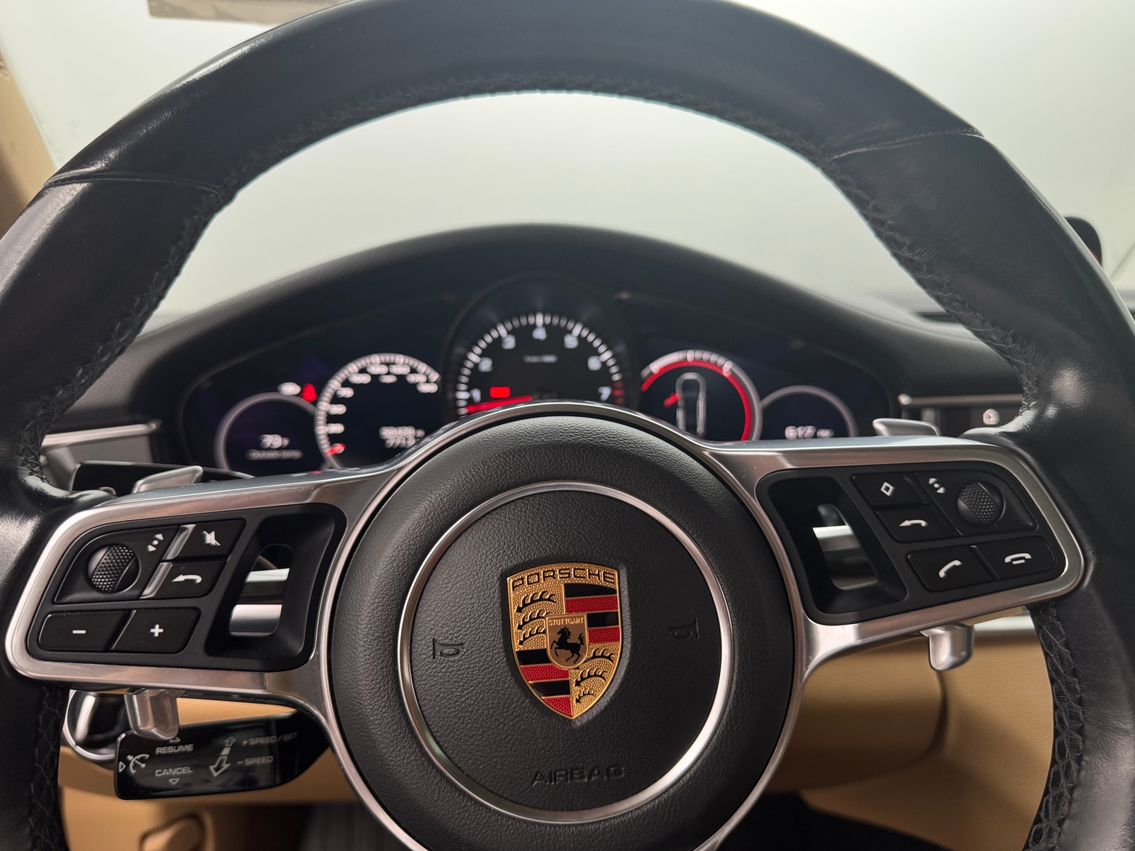 Thumbnail: 2018 Porsche Panamera - 3